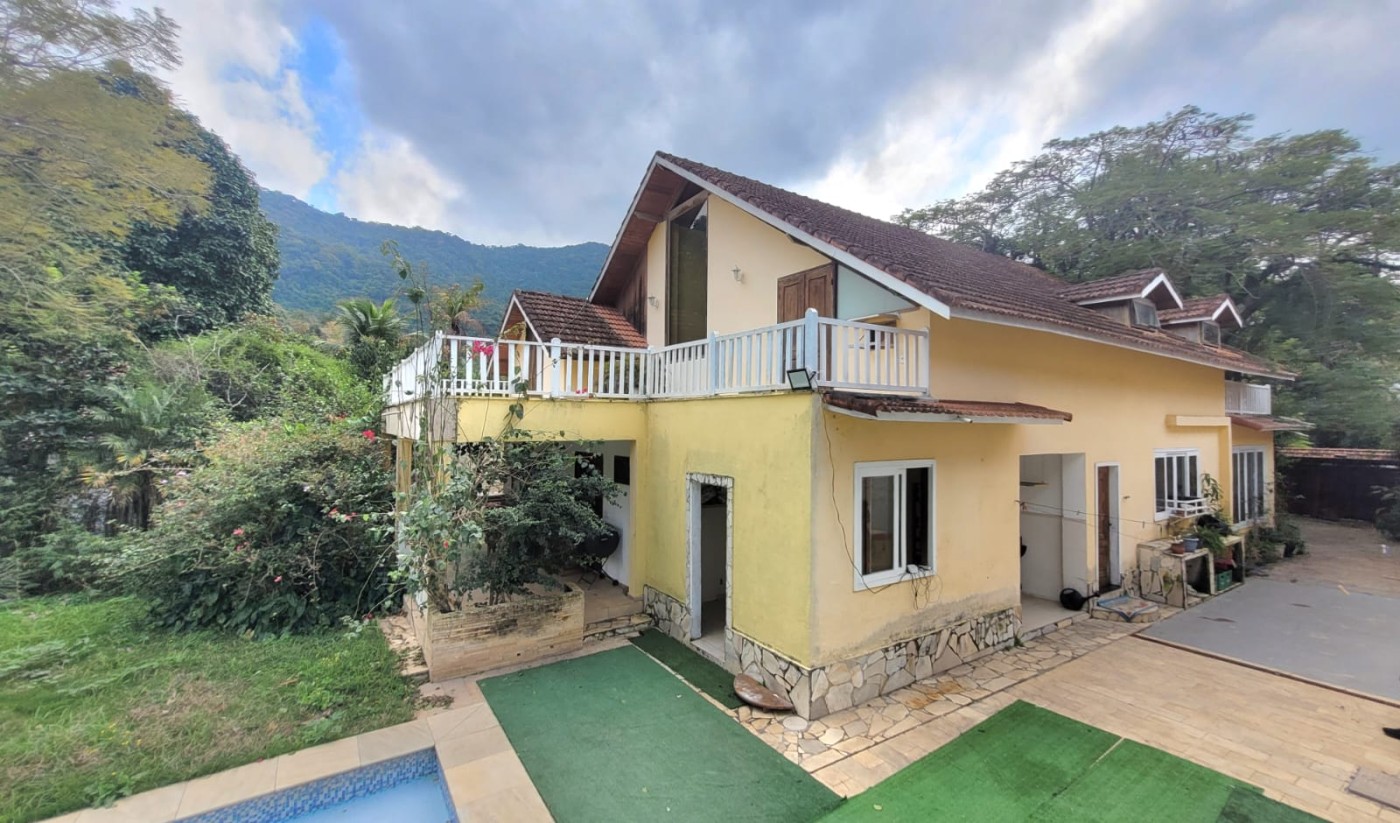 Casa, 7 quartos, 257 m² - Foto 2